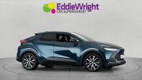 TOYOTA C-HR Photo 8