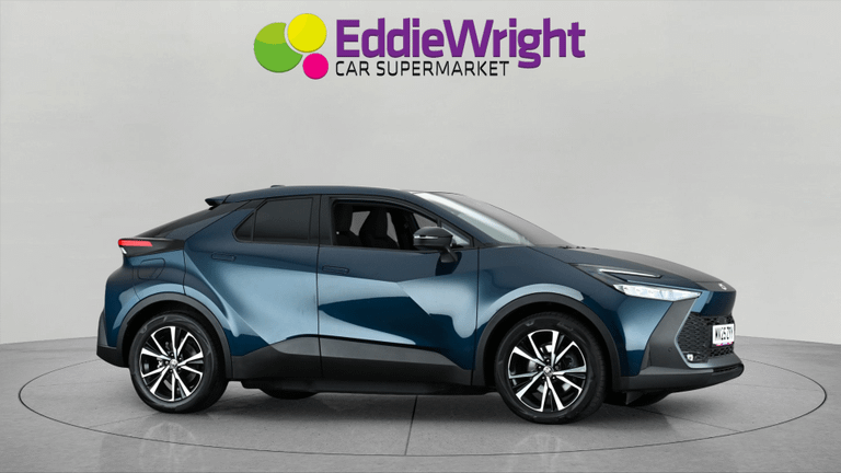 TOYOTA C-HR Photo bsapi-34e4c0a8cc21fe3bc1bf49d05a613d71948a38a5.jpg