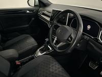 Volkswagen T-Roc Photo 3