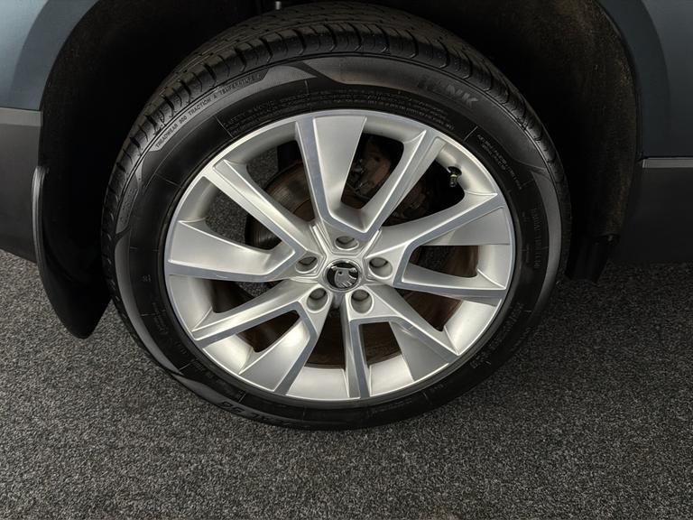 ŠKODA Karoq Photo bsapi-362d2baa70d4a6b93292af08d8f20835d5815187.jpg