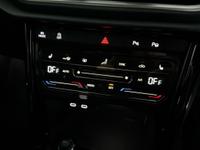 VOLKSWAGEN T-ROC Photo 17
