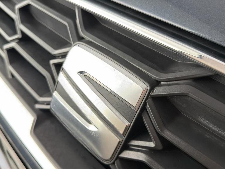 SEAT Ibiza Photo bsapi-375c60fc944371767e2e95cd7549598ac3cc2303.jpg