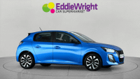 PEUGEOT 208 Photo 8