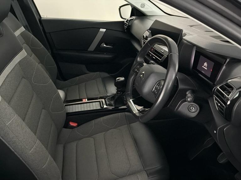 CITROEN C4 Photo bsapi-3785b145de44e92f42f2aaee788ab415353272dc.jpg