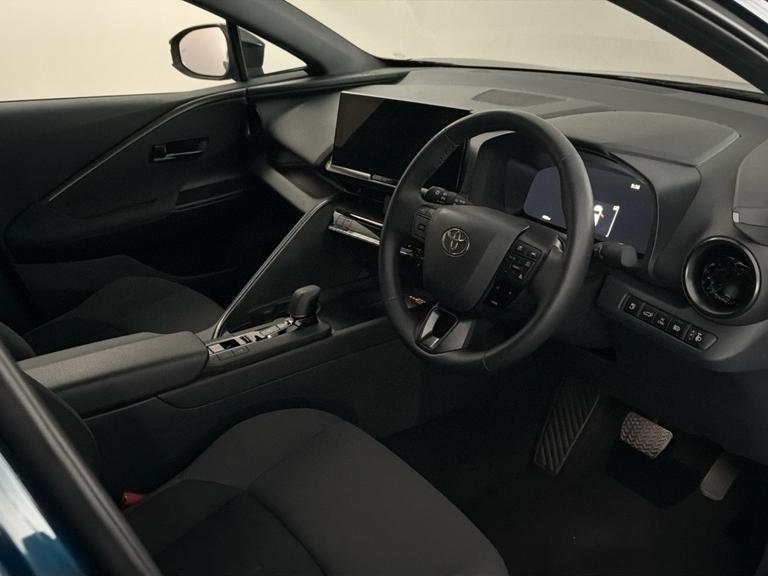 TOYOTA C-HR Photo bsapi-379dffed4eee9125772bec7caf73907b25b92aba.jpg