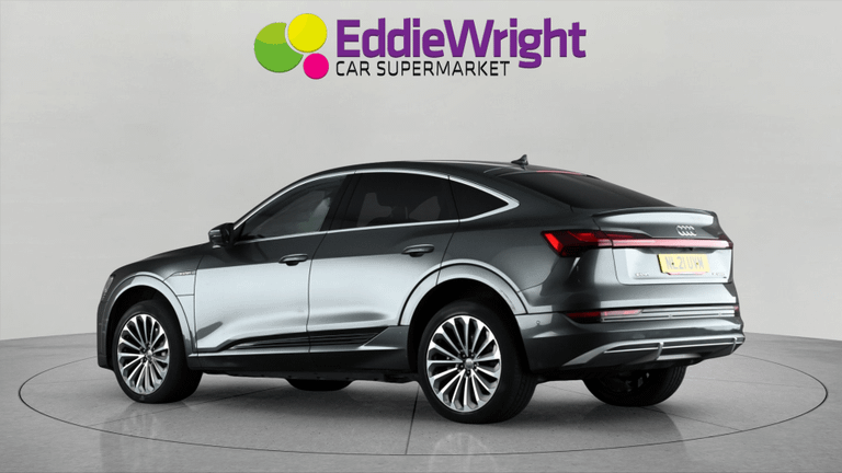 Audi E-Tron Photo bsapi-38161fa74b2c3d172b0540fb16ebdc8898720e6a.jpg