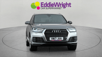 AUDI Q7 Photo 1