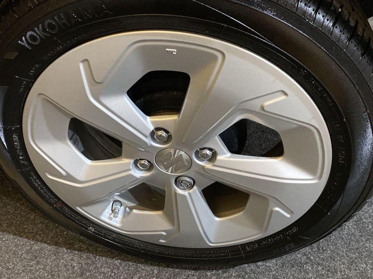 SUZUKI SWIFT Photo bsapi-38baa918ba25d8c155a5a2c6d9a999c436beddc5.jpg