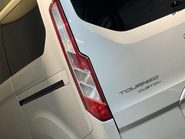 FORD TOURNEO CUSTOM Photo bsapi-3959d0339f9132ccc553685447a34a98872e02fb.jpg