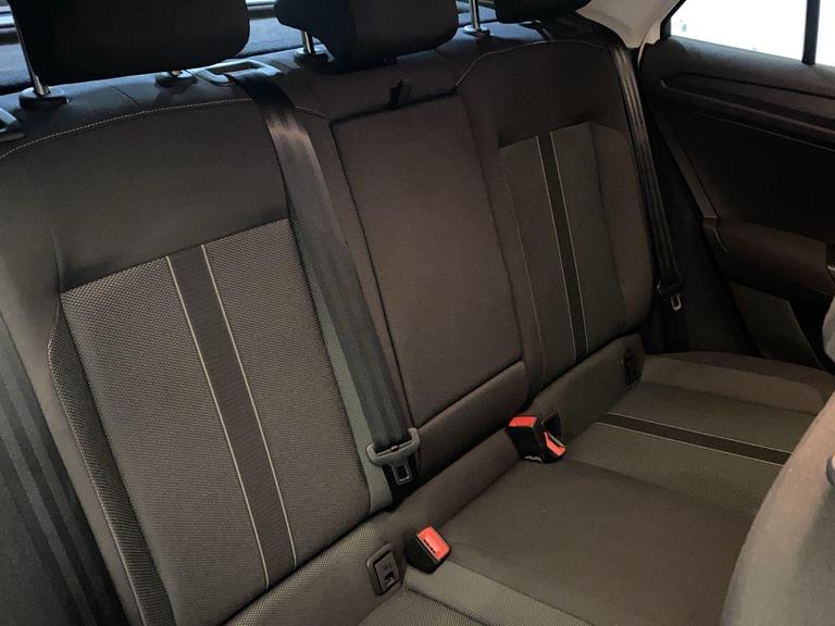 Volkswagen T-ROC Photo bsapi-3976defa7443ad0ad301758598863ce1df610b34.jpg