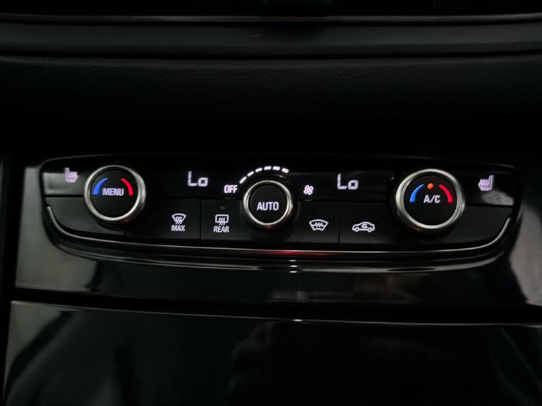 VAUXHALL Grandland Photo bsapi-39822ed6eb3110b2e95389b4c39bbbec3ccbef9e.jpg