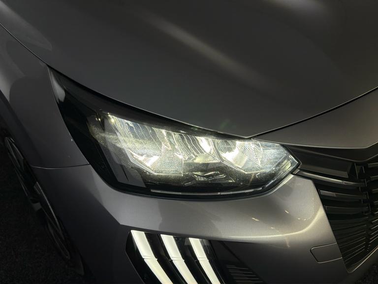 PEUGEOT 208 Photo bsapi-3b1a7973a98ac6f6a708046e591cafb45df17fed.jpg