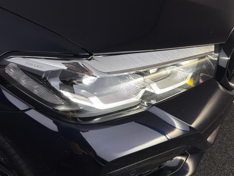 BMW 5 Series Photo bsapi-3b397e5e4d73ccd6a1ac990bc09305c62a5d426e.jpg