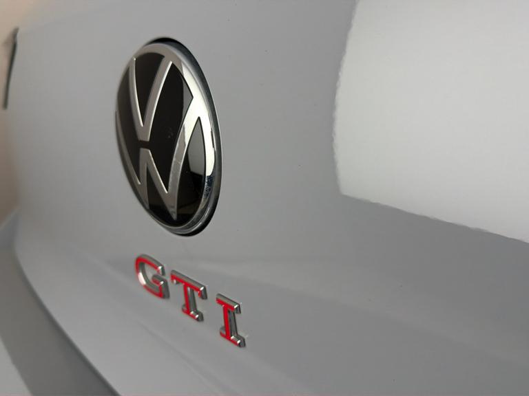 Volkswagen GOLF Photo bsapi-3b5d2137b91c0bda690023ec22425b4d70178e54.jpg