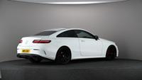 MERCEDES-BENZ E CLASS Photo 6