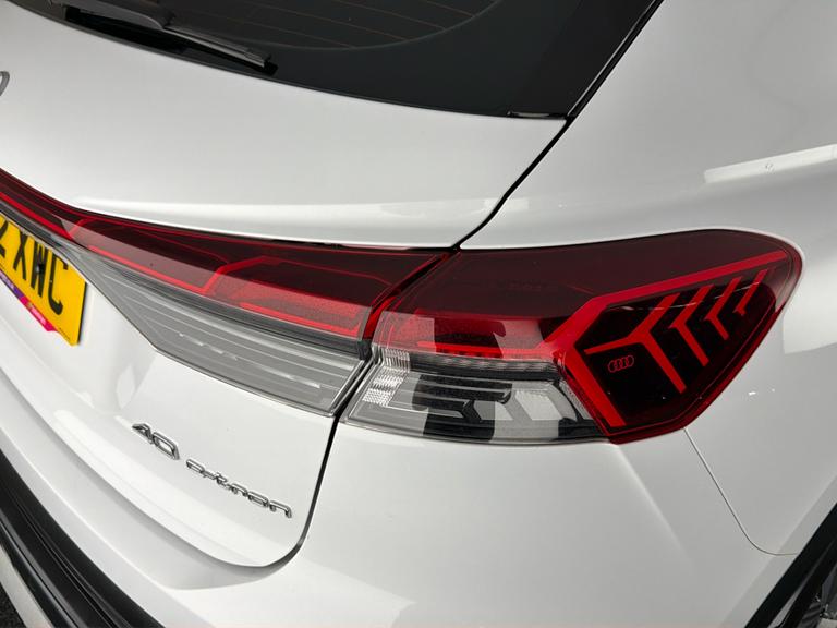 Audi Q4 E-Tron Photo bsapi-3d346bd5fbb0496aa1c00ecfc7fd496baa23f3b6.jpg