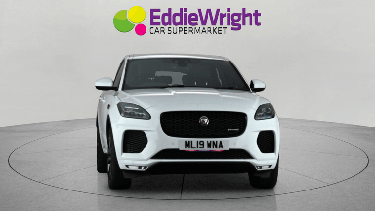 JAGUAR E-PACE Photo bsapi-3d8d52a14fff23464daf7775292bdbc831a8bedd.jpg