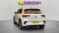Volkswagen T-ROC Photo 1