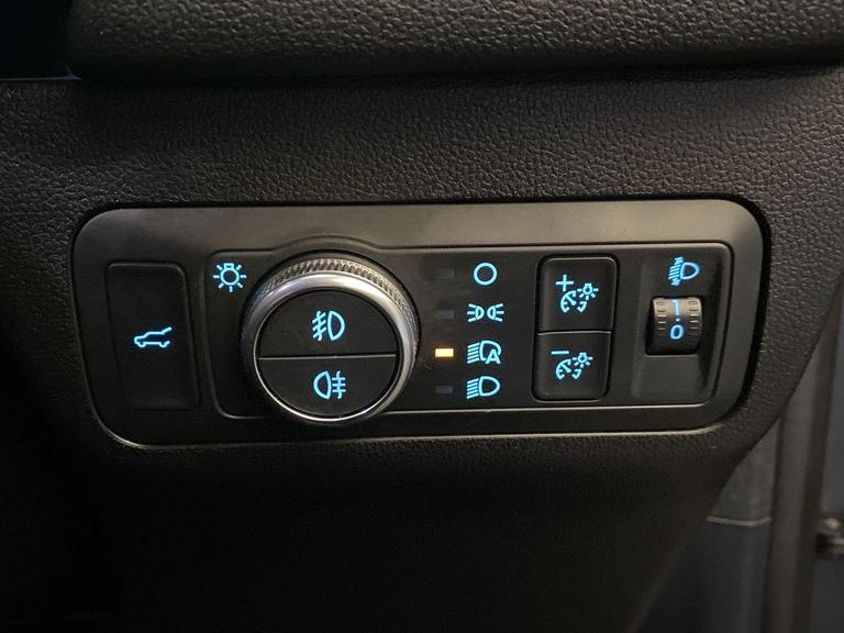 Ford KUGA Photo bsapi-3edfafc1e0b6dd8ed9fefe26864b8365ef34dc00.jpg