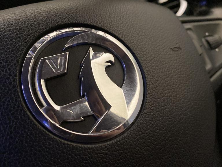 Vauxhall VIVARO LIFE Photo bsapi-3fd6c59d26b365cb8e18d18f7ac8e3f83bef3e2e.jpg