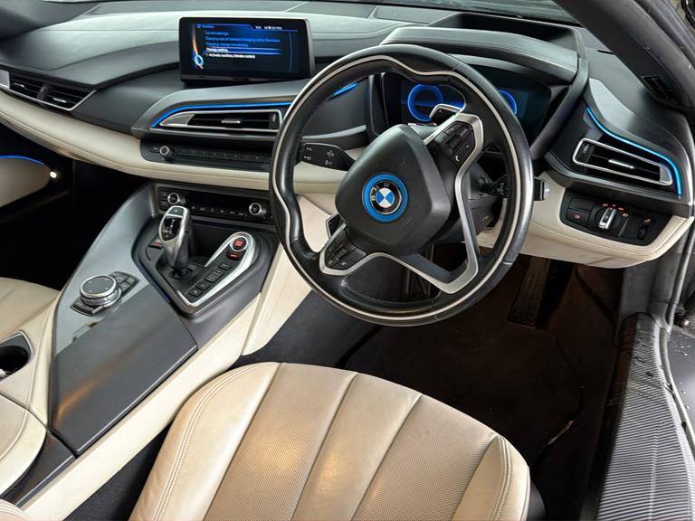 BMW I8 Photo bsapi-400370c6a37d67d586f3eadc1f8c81923c355889.jpg