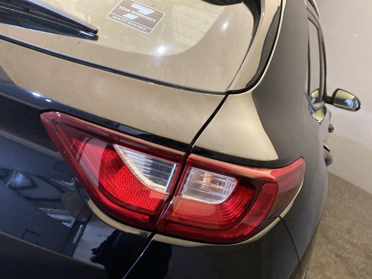 Kia STONIC Photo bsapi-4158c111656f9bfa0da53c4646d95349fd05587a.jpg