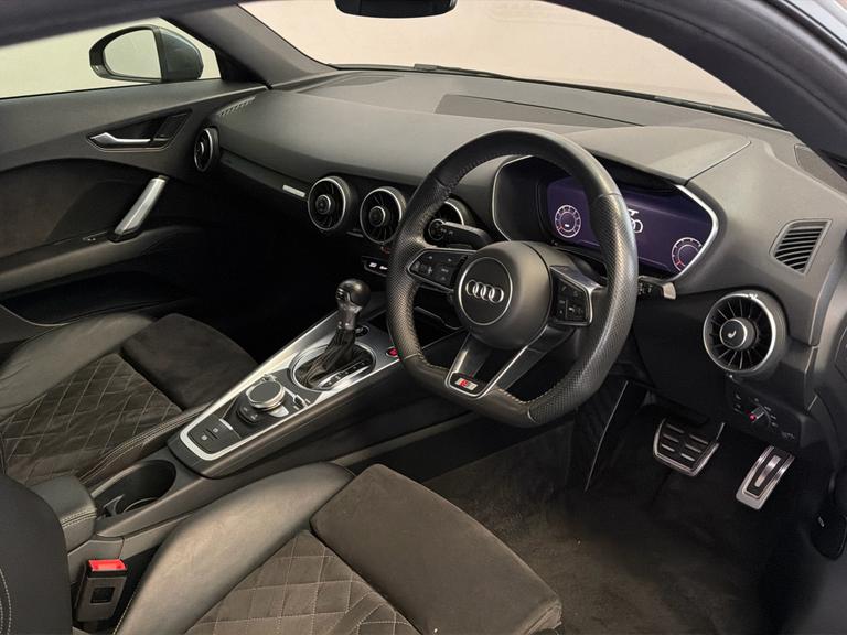 Audi TT Photo bsapi-4192f6793ae552802884b6a736d4f6e13e320f54.jpg