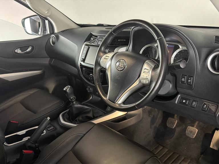 NISSAN Navara Photo bsapi-425d1d8ab881b398f19ed1eafa161cfdef3e73b6.jpg