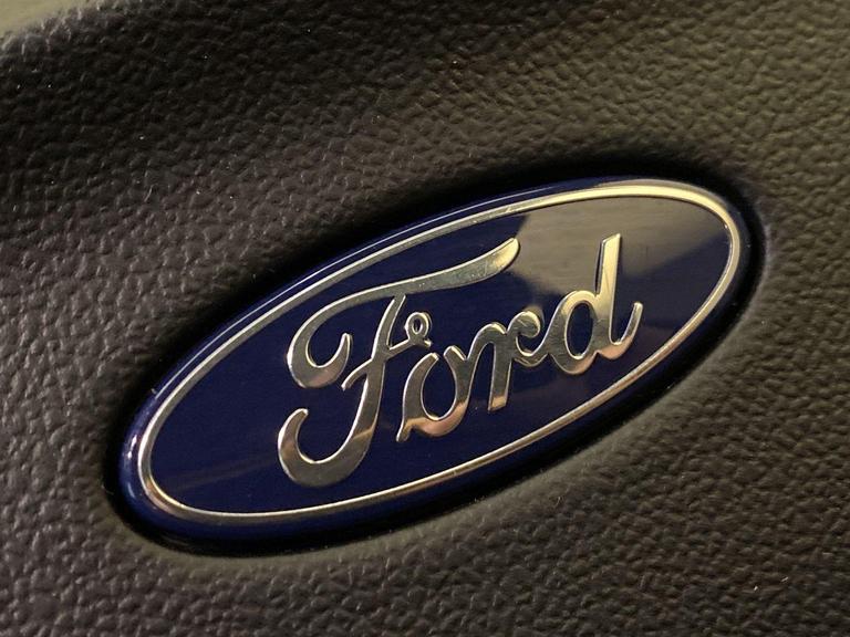 FORD PUMA Photo bsapi-43013605899791cf41006d5ddbafd7e65d518012.jpg