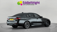 BMW 5 Series Photo 6