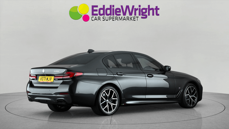 BMW 5 Series Photo bsapi-431c330092c3fabe2e63ee215b4e19f721050c03.jpg
