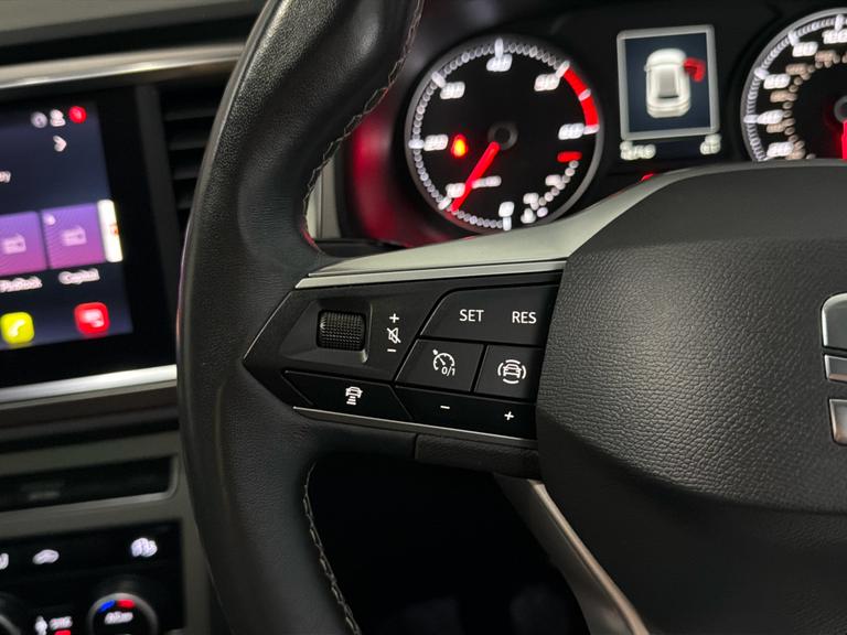 SEAT ATECA Photo bsapi-4375647d21f6602bd8ee73451b7e4ae9775ab74b.jpg