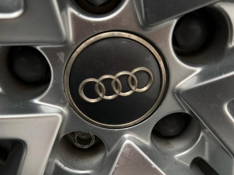 AUDI A4 Photo bsapi-4435316aa8fb704151c15ffc451fe0bf3037d28e.jpg