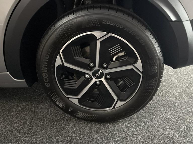 KIA Niro Photo bsapi-443d5f2ba3fbe5ee57a86f2ebb08cf35fb67d38b.jpg