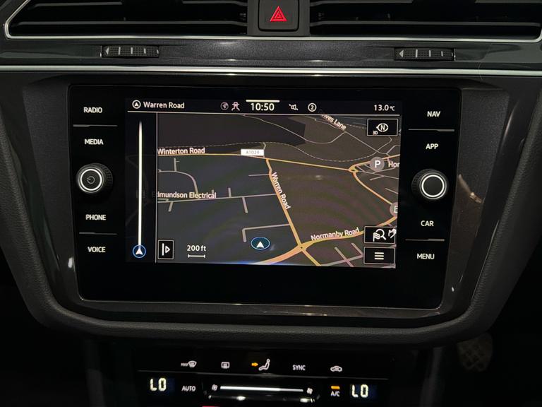 VOLKSWAGEN Tiguan Photo bsapi-4457a8f3ec915d1b0ab2e094da23ec67e6526793.jpg