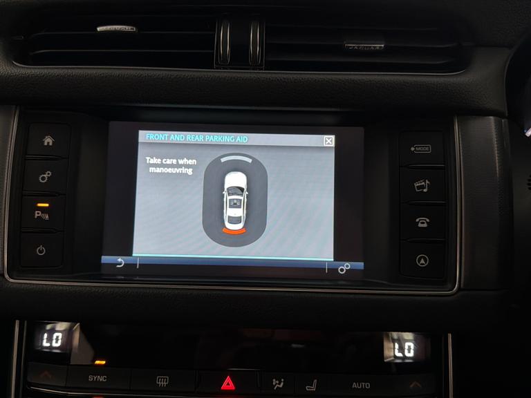 Jaguar Xf Photo bsapi-44938218cdc779aa5445b3b640dc8ad179c2e9f2.jpg