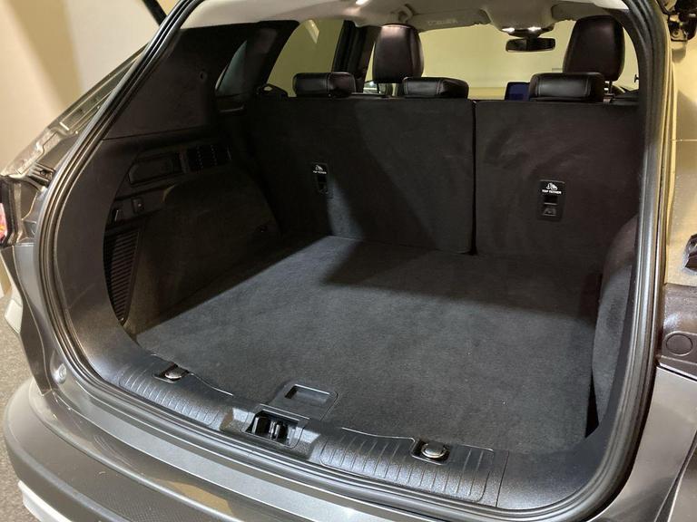 Ford KUGA Photo bsapi-451eec6f77c1e846b7b6818c0c76b6b9217c0375.jpg