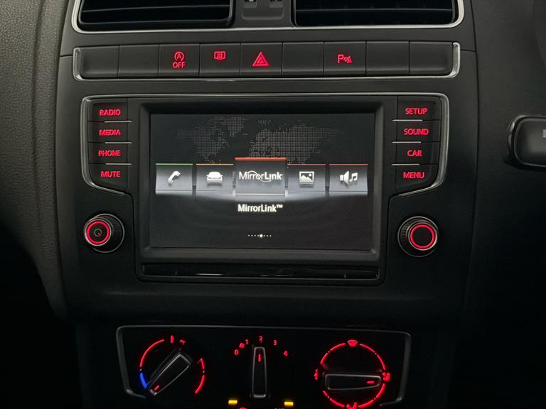 Volkswagen Polo Photo bsapi-452f1416abafcd7adc83d67930c265d068cd7137.jpg