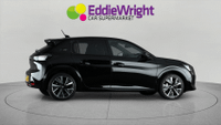Peugeot 208 Photo 7