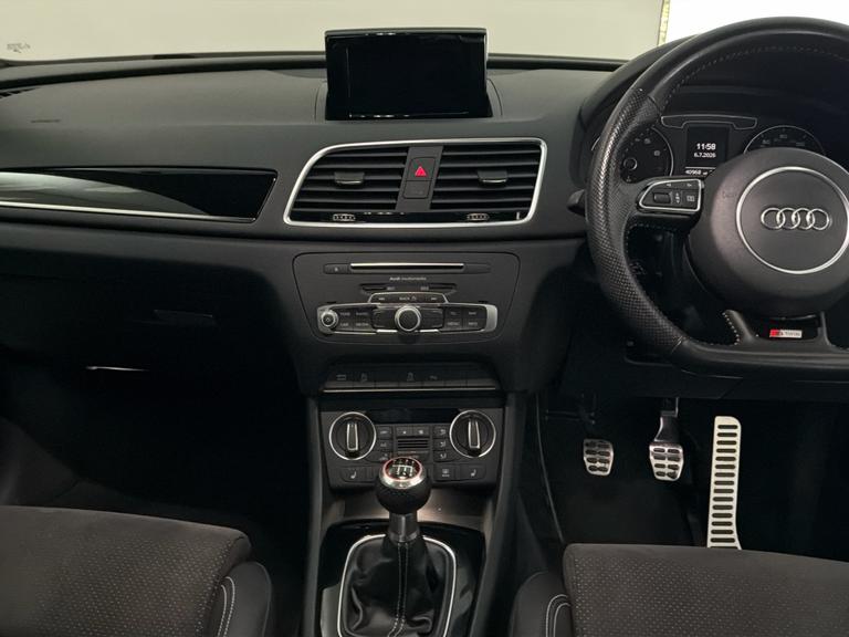 Audi Q3 Photo bsapi-4615ca8ca18656de4c1689870ca9927e24b02d32.jpg