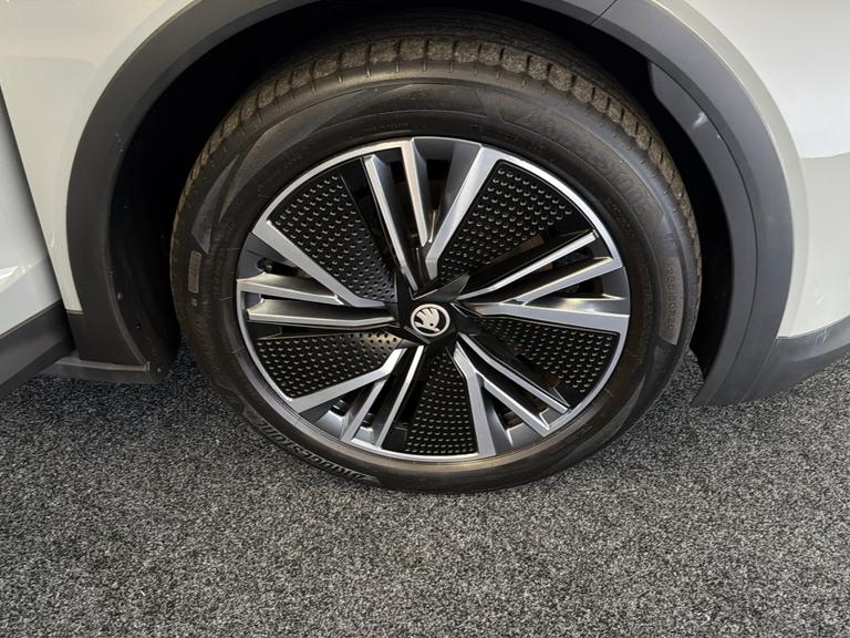 ŠKODA ELROQ Photo bsapi-46b310e8ba28f7cf98a7c16d72e492257a03f33d.jpg