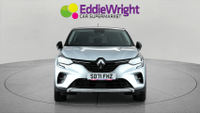 RENAULT Captur Photo 1