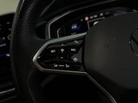 Volkswagen T-Roc Photo 12