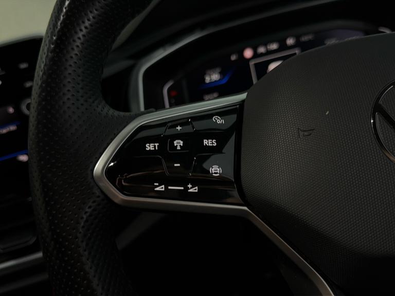 Volkswagen T-Roc Photo bsapi-47a872ea8426659b0efb47484821b416ba2af8c2.jpg