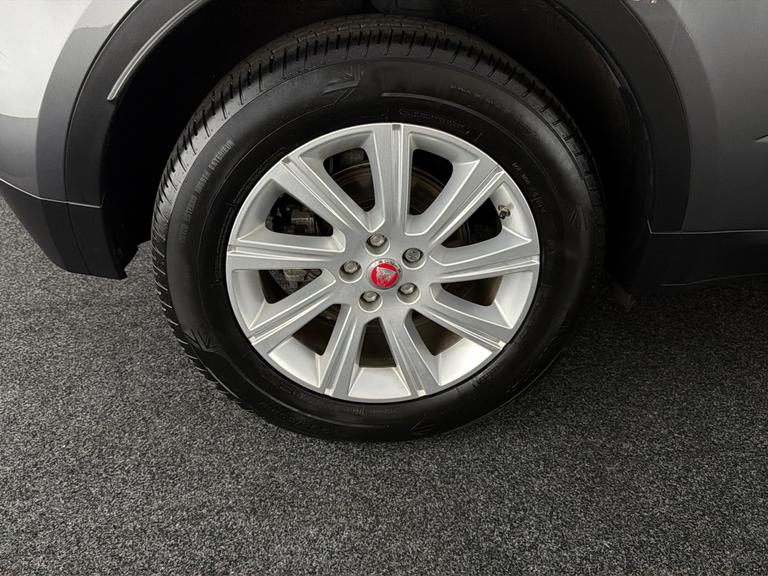 JAGUAR E-PACE Photo bsapi-481e6e7d705abd2ef1793cb3211e973cb09fd6c5.jpg