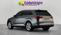 Audi Q7 Photo 1