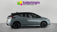 NISSAN LEAF Photo 7