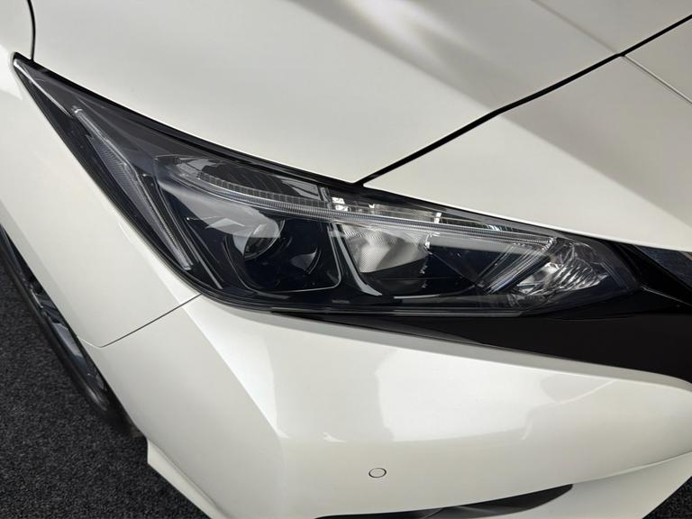NISSAN LEAF Photo bsapi-4a19adac7b7a03cd9bb9fbc67422879c28e04073.jpg