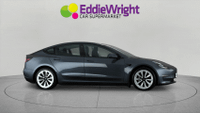 TESLA Model 3 Photo 6