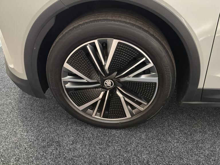 ŠKODA ELROQ Photo bsapi-4a4357956da4f324673d62d73bf65a5f23bd46f3.jpg